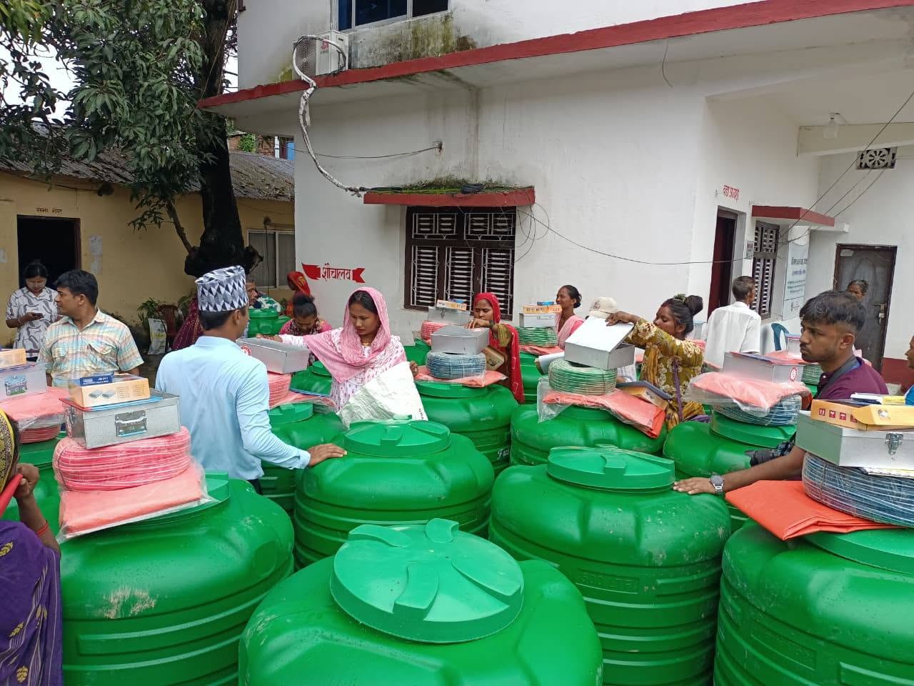 The materials distribution program under the ISPKN Project was successfully completed.