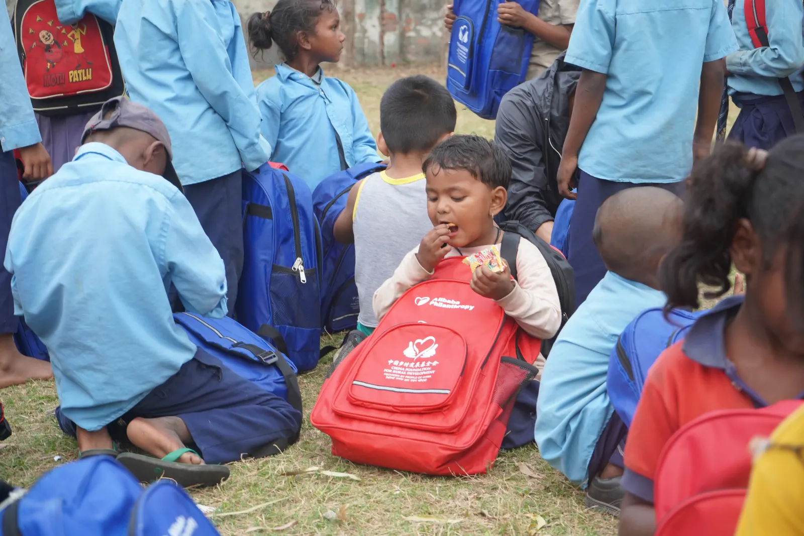The Forum for Rural Women Ardency Development (FORWARD), in collaboration with the China Foundation and New Light Foundation, distributed school bags, stationery, colouring materials, and hygiene kits to students.  We believe this small contribution will encourage students to become more enthusiastic about their studies while also supporting their daily needs. 7
