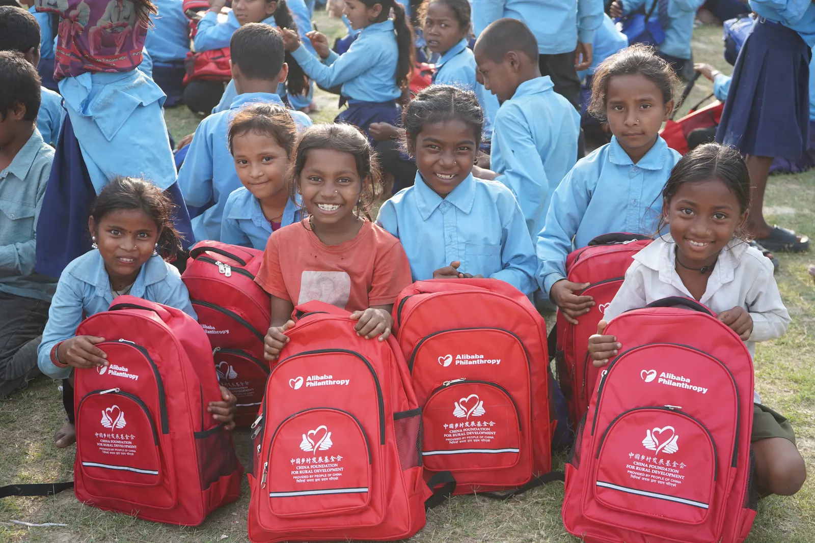 The Forum for Rural Women Ardency Development (FORWARD), in collaboration with the China Foundation and New Light Foundation, distributed school bags, stationery, colouring materials, and hygiene kits to students.  We believe this small contribution will encourage students to become more enthusiastic about their studies while also supporting their daily needs. 16