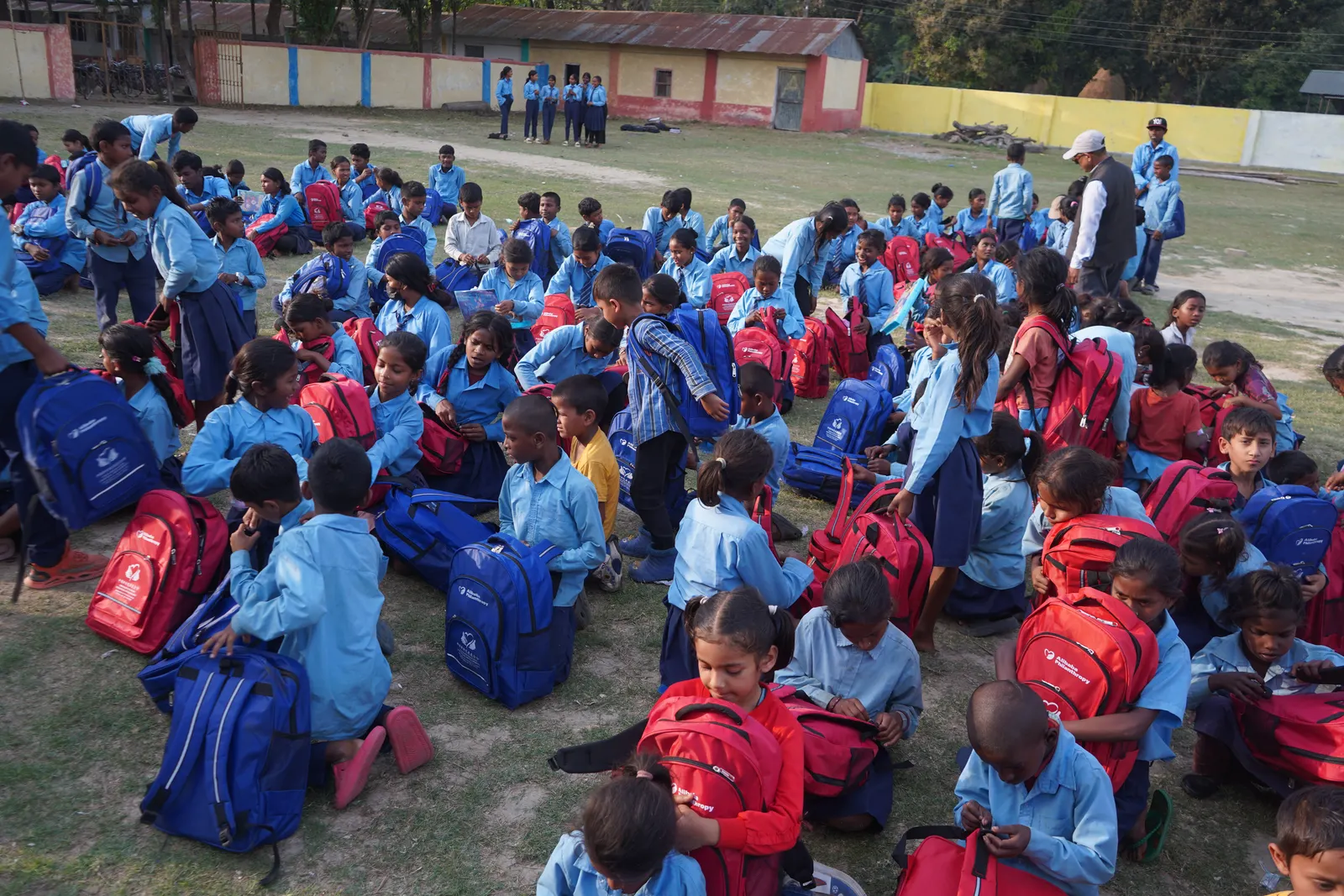 The Forum for Rural Women Ardency Development (FORWARD), in collaboration with the China Foundation and New Light Foundation, distributed school bags, stationery, colouring materials, and hygiene kits to students.  We believe this small contribution will encourage students to become more enthusiastic about their studies while also supporting their daily needs. 17